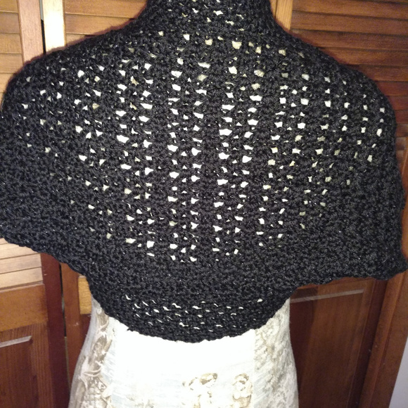 Black shrug - Picture 3 of 4